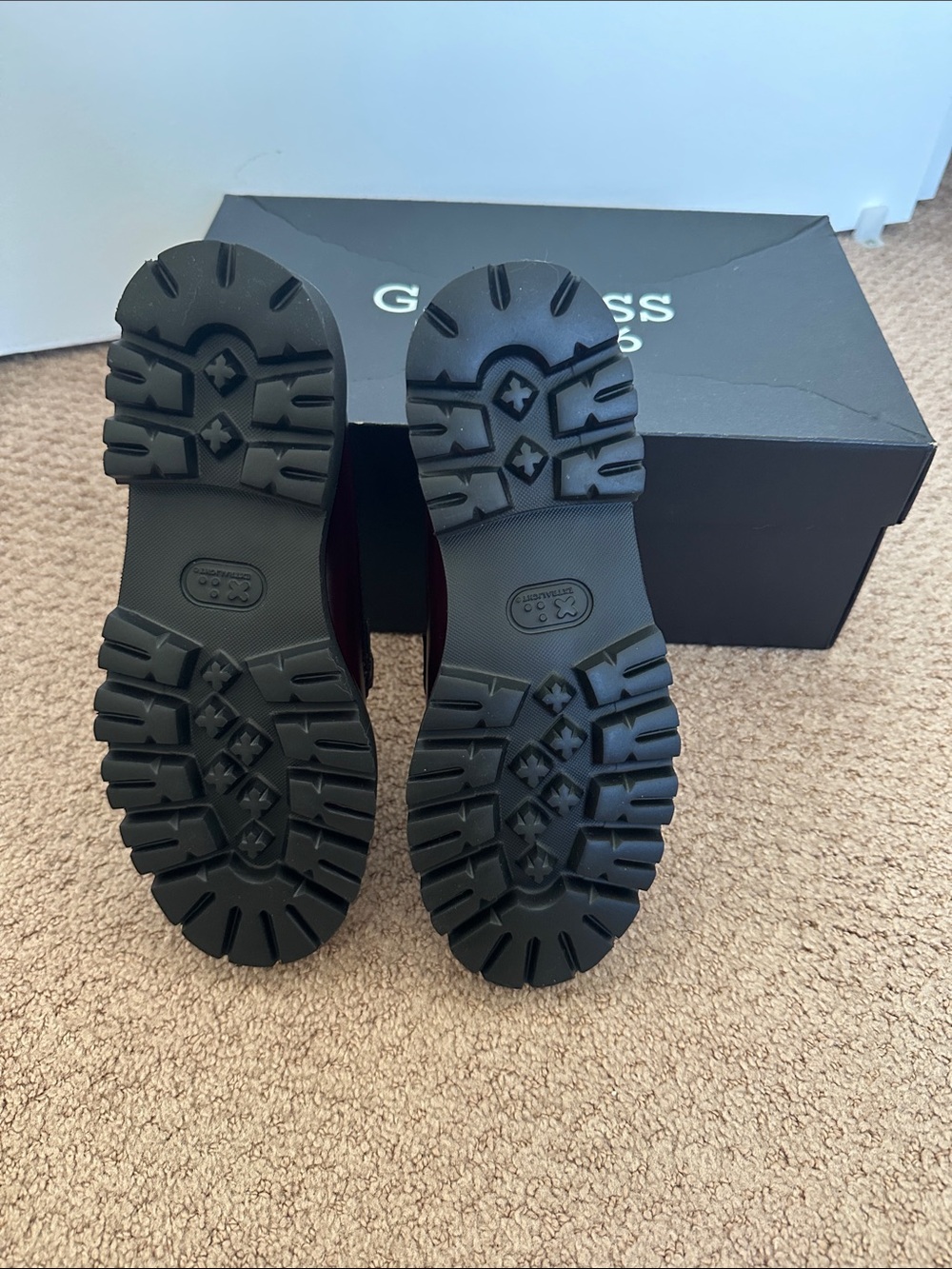 Women’s G.H. Bass Lianna Burgundy Leather Horsebit Loafers - Picture 2 of 4
